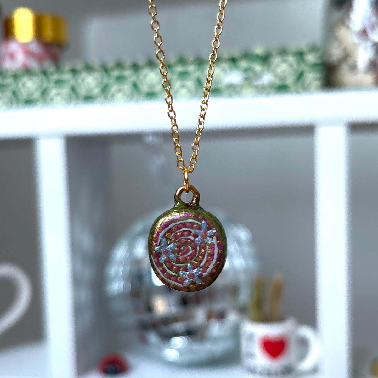 ‘nova’ clay necklace (gold)