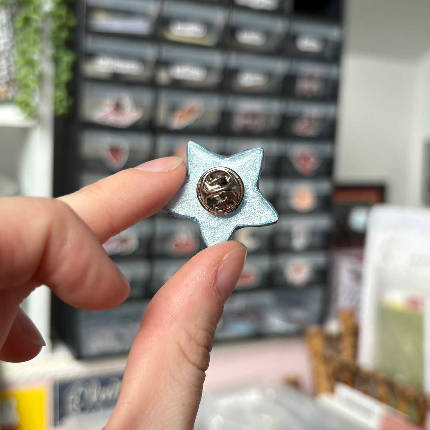 ‘lucky star’ clay pin (blue)
