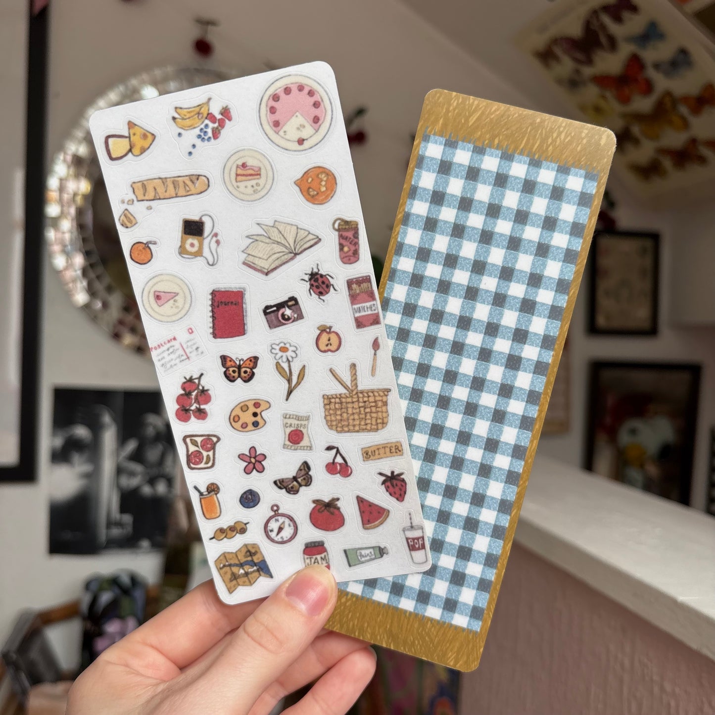 ‘a picnic day’ bookmark reading tracker