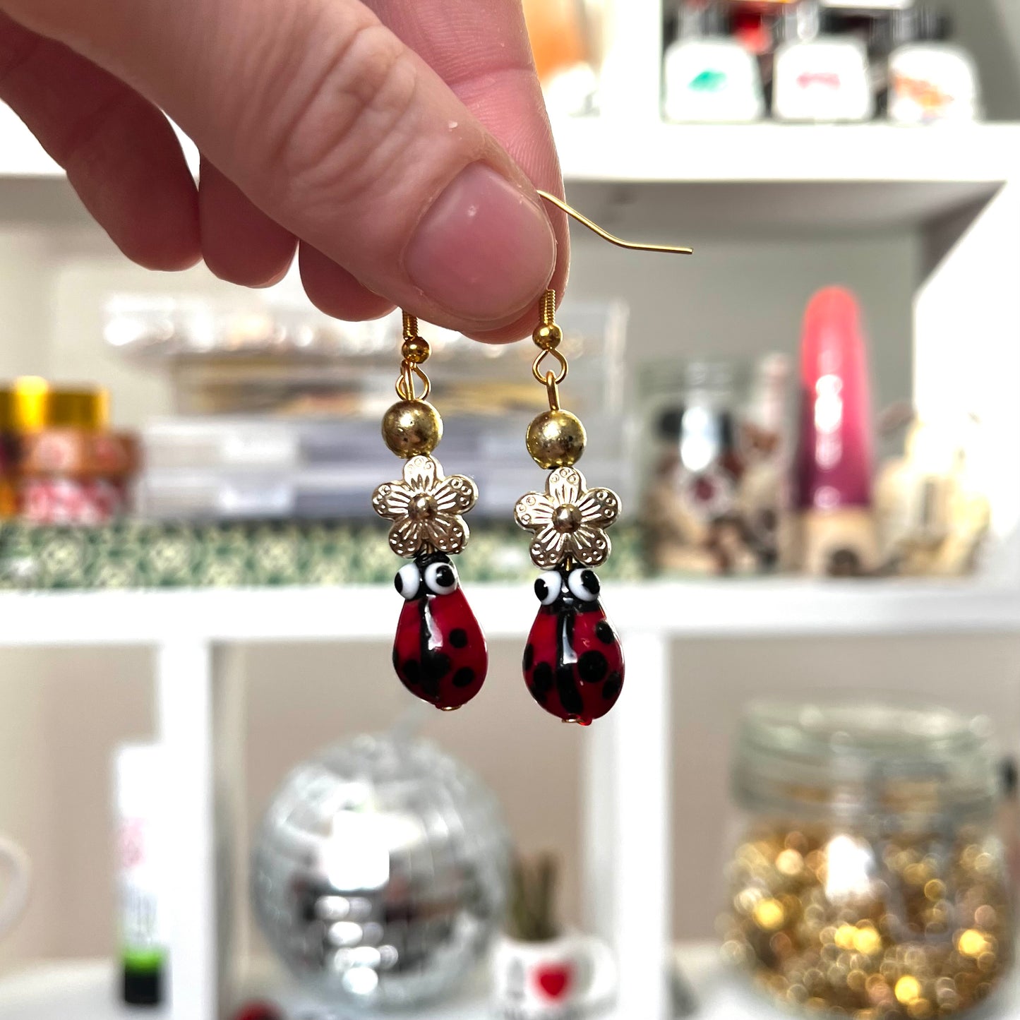 ‘flower bugs’ earrings (gold)