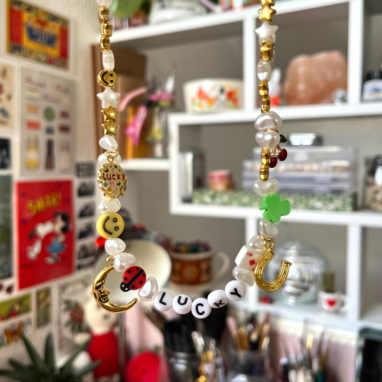 ‘lucky charms’ necklace (gold)