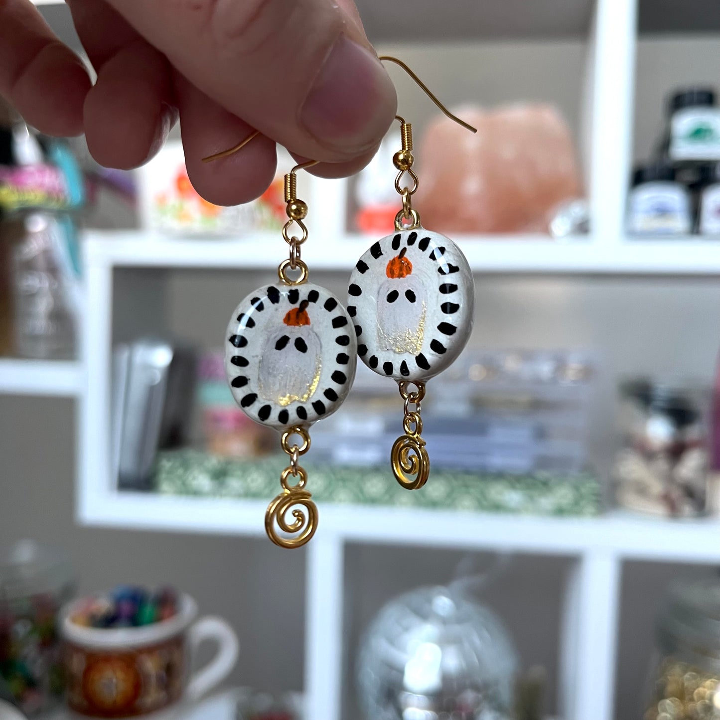 ‘ghosts’ earrings (gold)