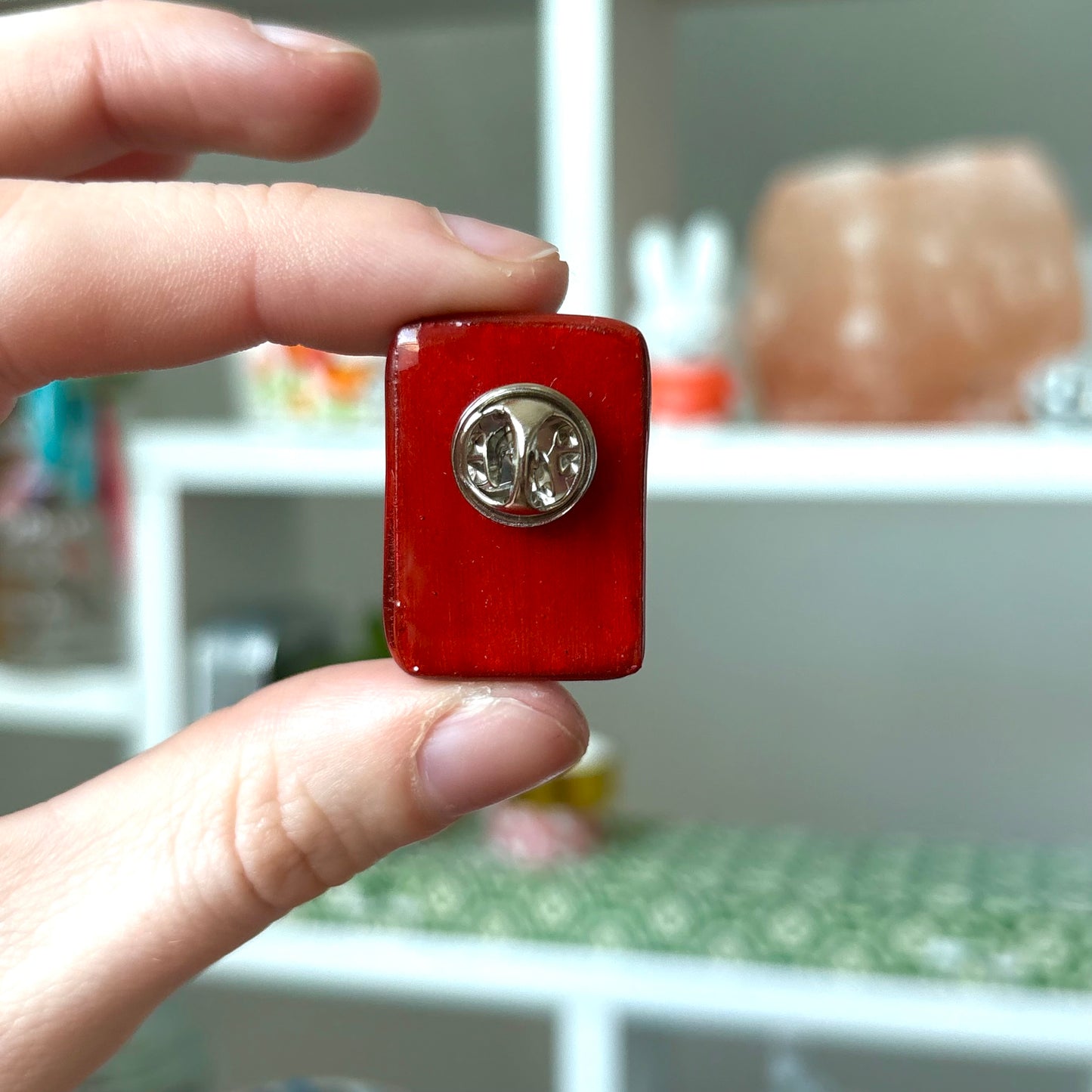 ‘photobooth’ clay pin (no.2)