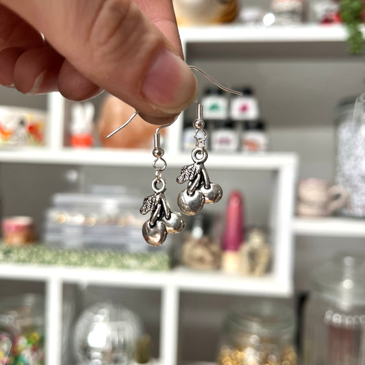 ‘cherry’ earrings (silver)