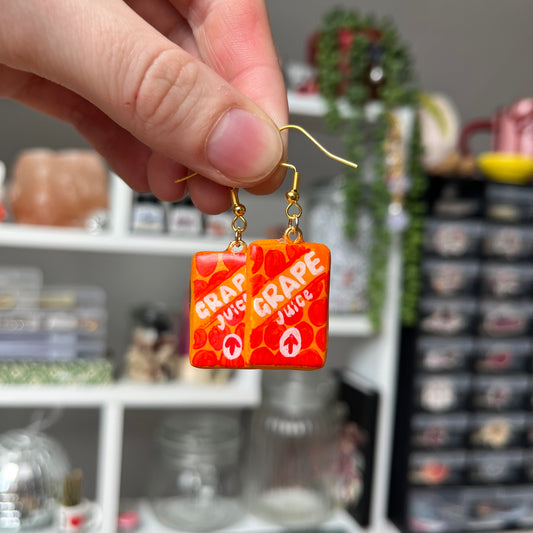 ‘grape juice’ earrings (gold)