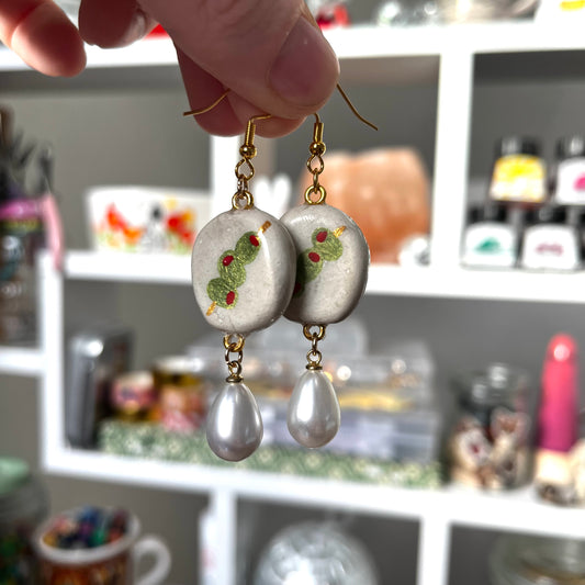 ‘martini’ clay earrings (gold)