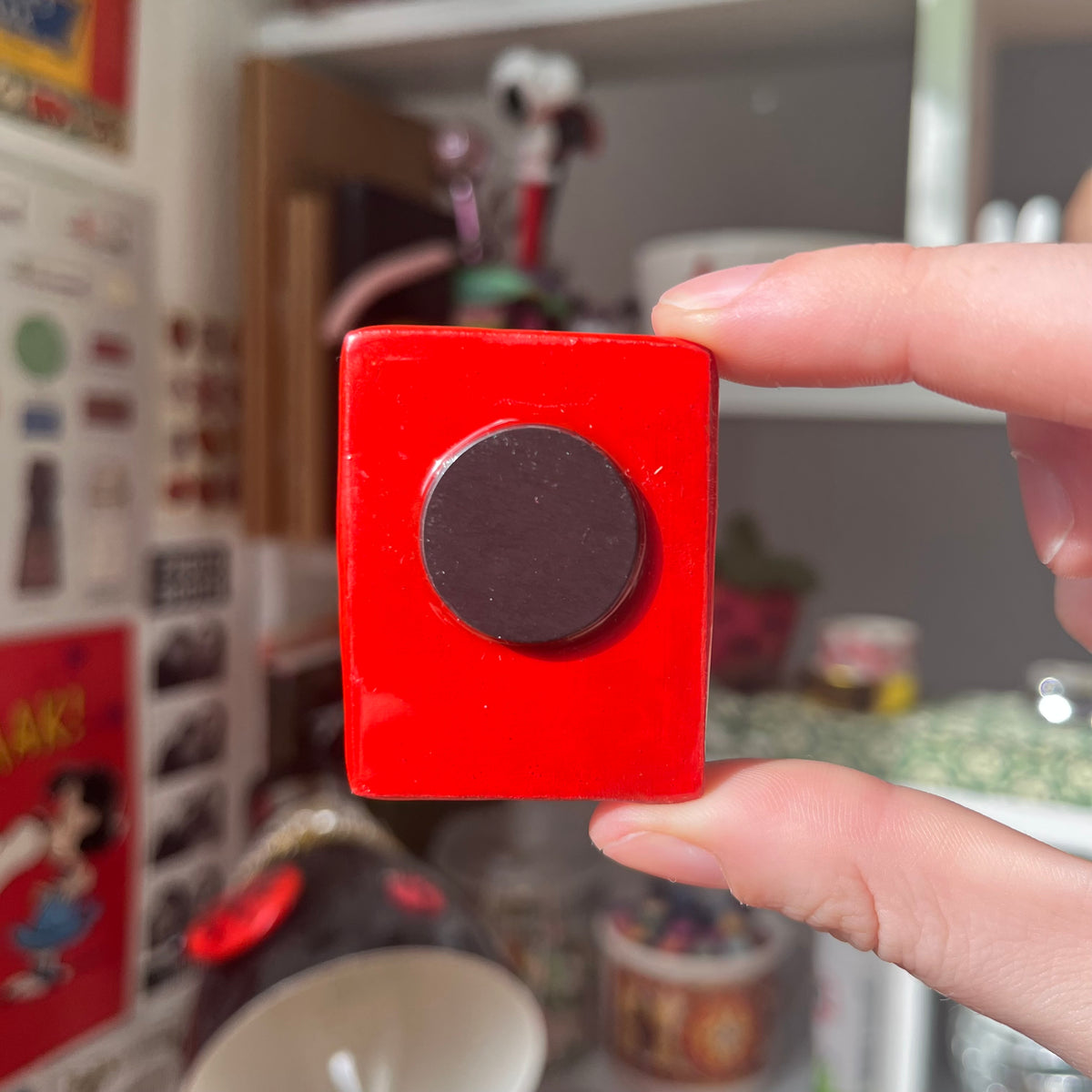 ‘photobooth’ clay magnet