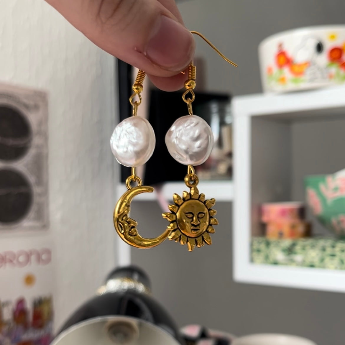 ‘golden slumbers’ earrings (gold)