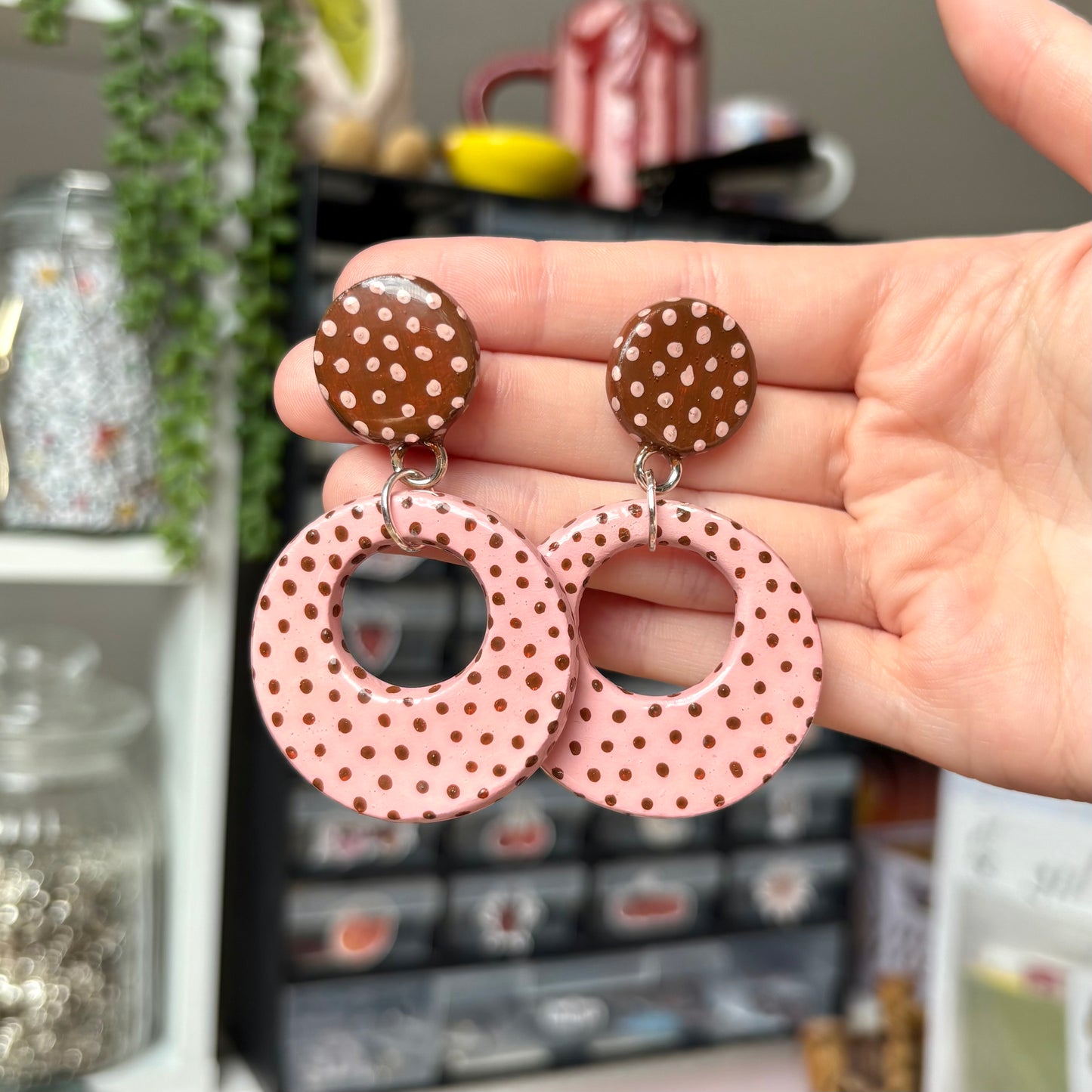 ‘polka dots!’ earrings (pink)