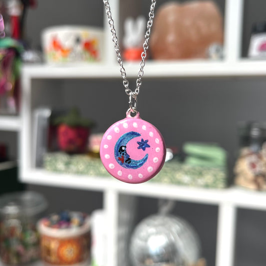 ‘the moon lover’ clay necklace (silver)