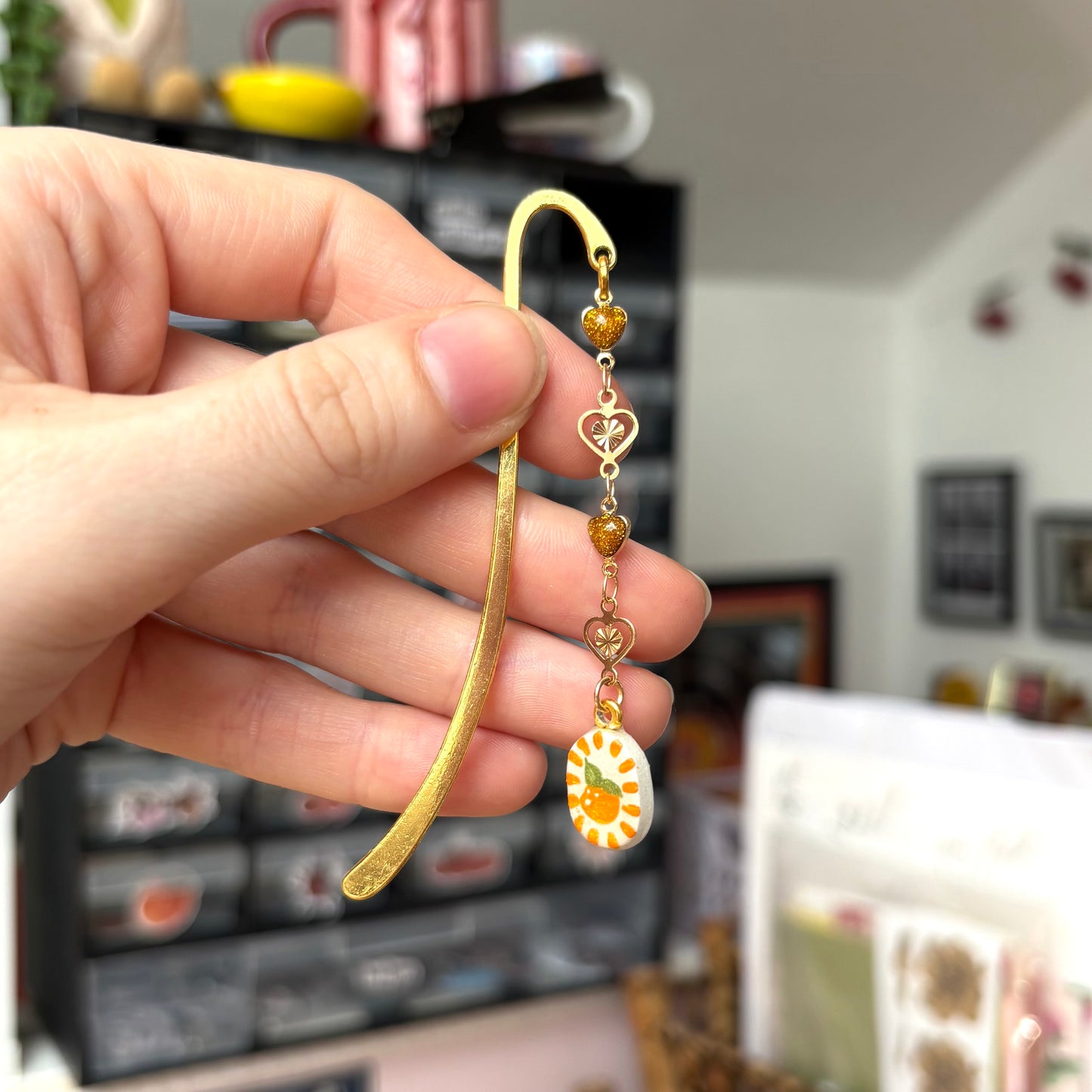 ‘orange’ charm bookmark (gold)