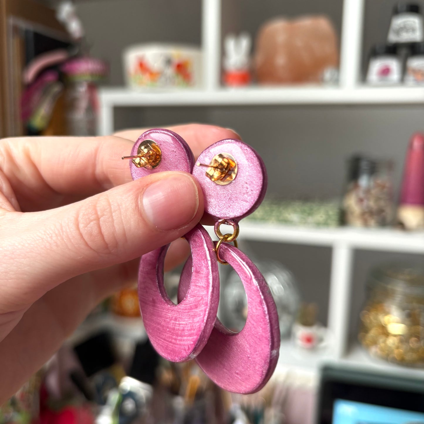 ‘water lillie’s’ clay earrings (gold)