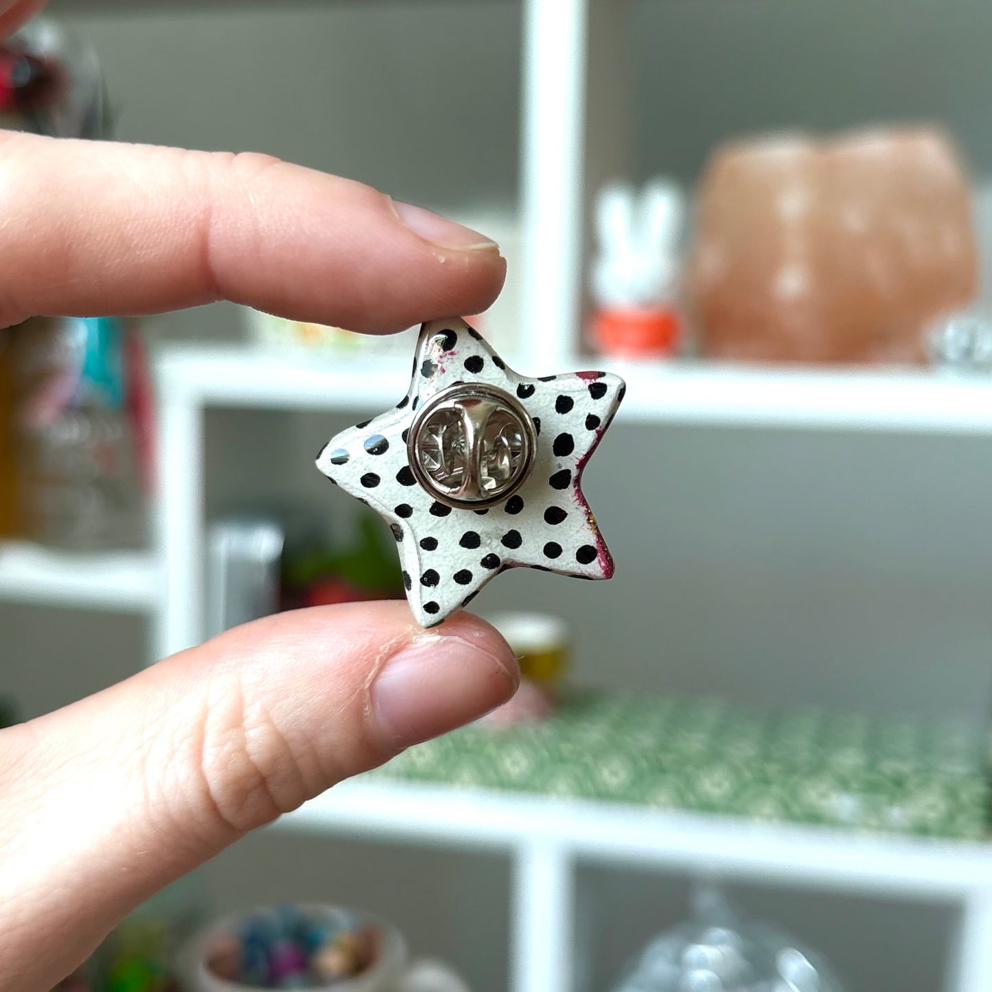 ‘arabella’ clay pin (no.1)