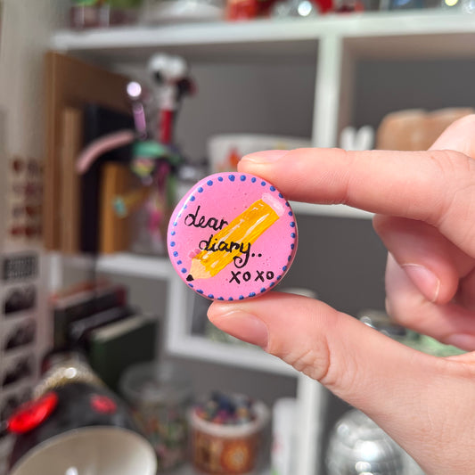 ‘dear diary..’ clay magnet