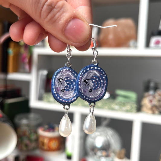 ‘moon child’ clay earrings (silver)