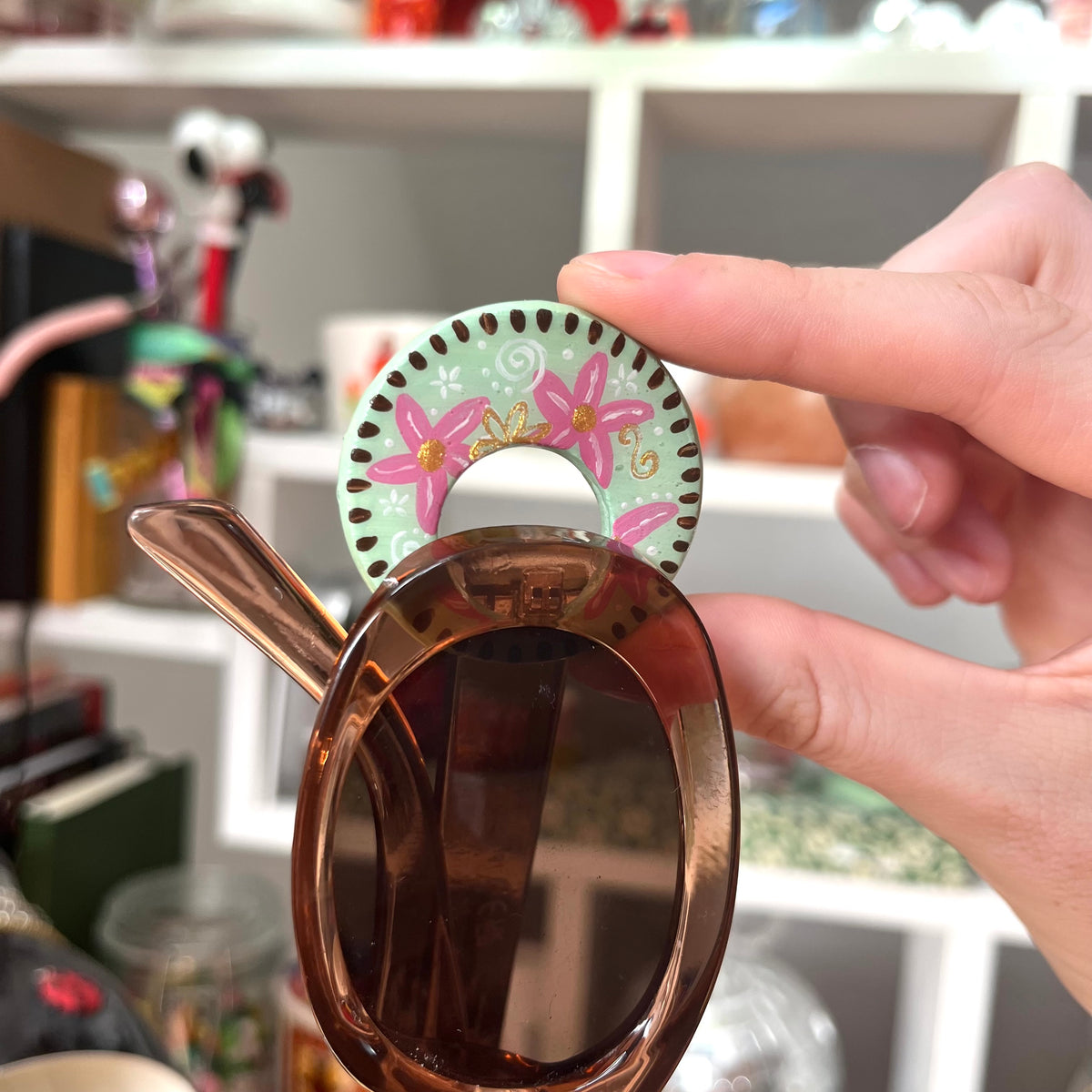 ‘florence’ clay sunglasses pin