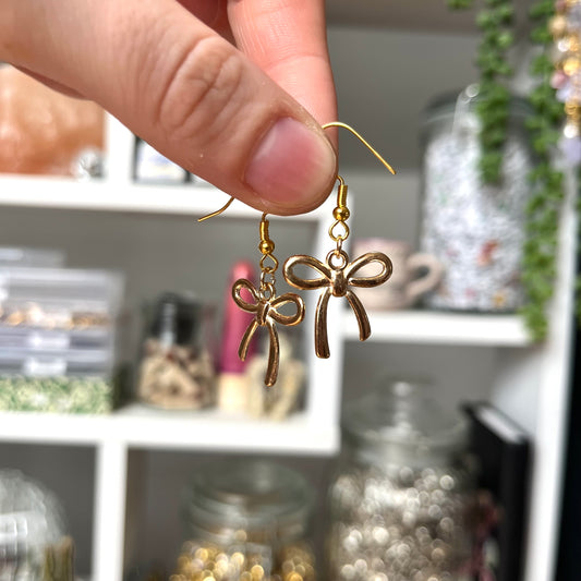 ‘bows’ earrings (gold)
