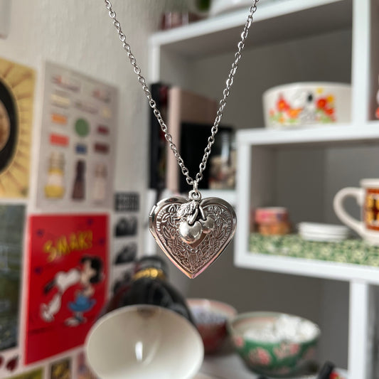 ‘cherry blossom’ necklace (silver)