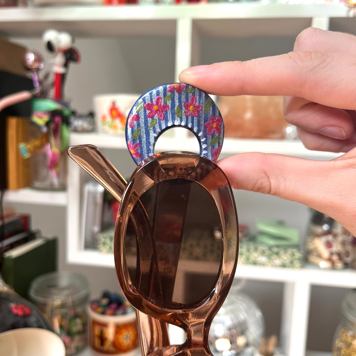 ‘nancy’ clay sunglasses pin