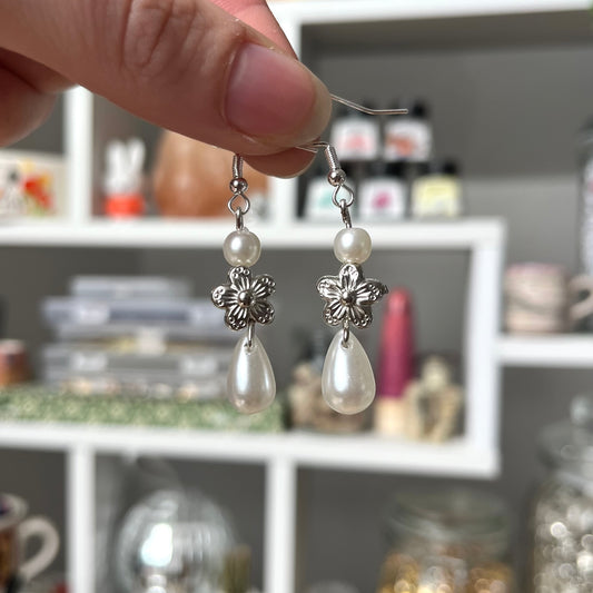 ‘daisy’ earrings (silver)