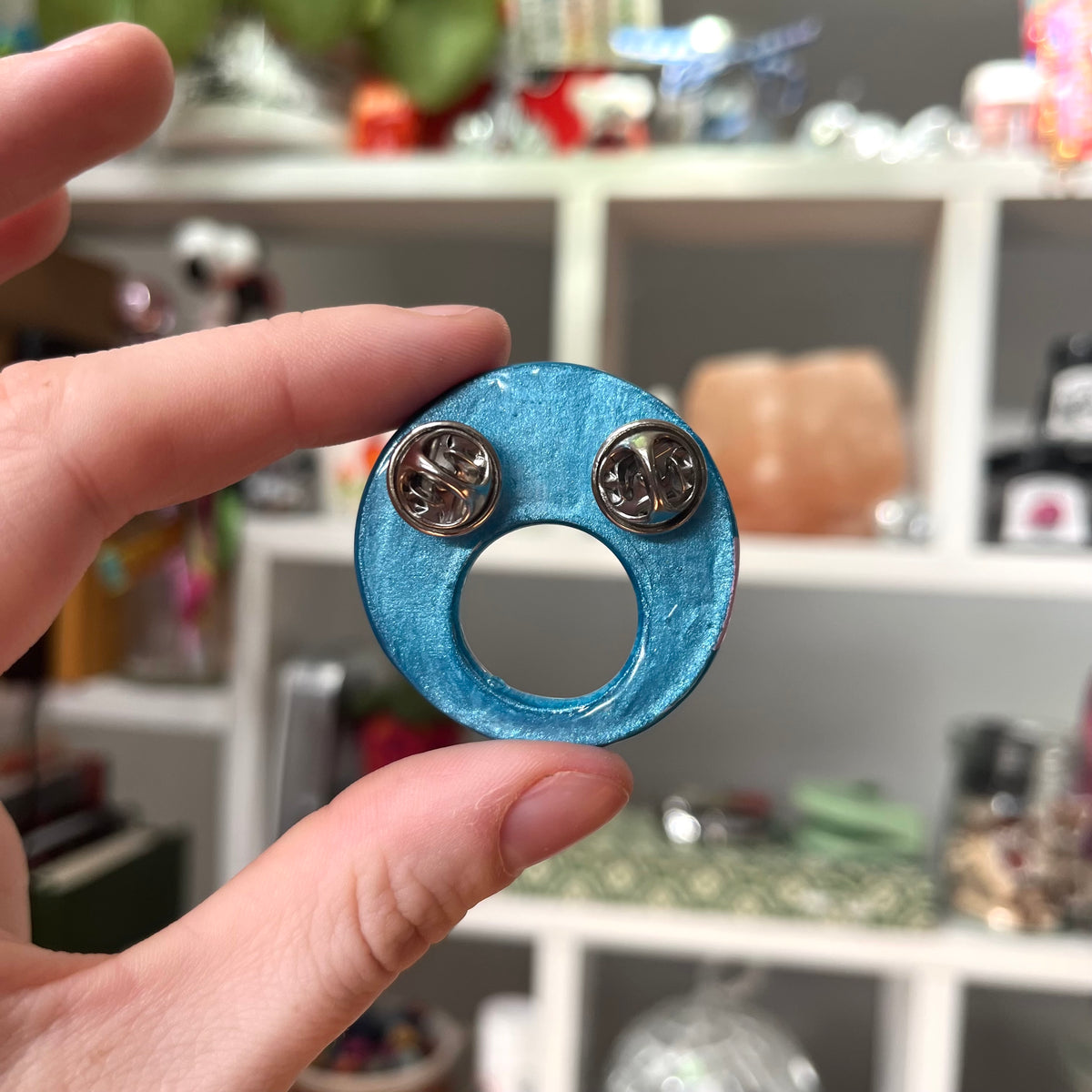 ‘delilah’ clay sunglasses pin