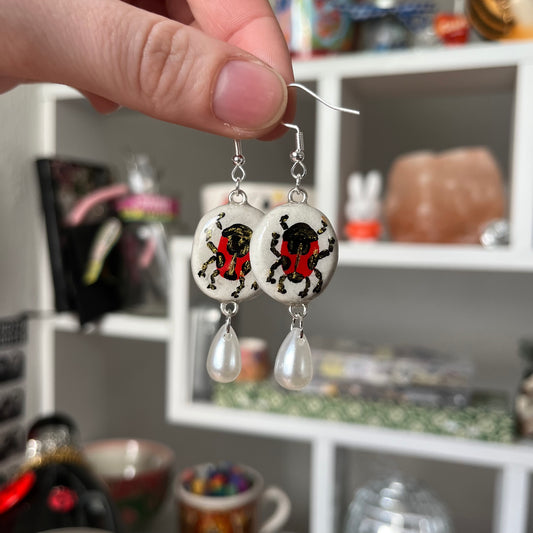 ‘ladybug’ earrings (silver)