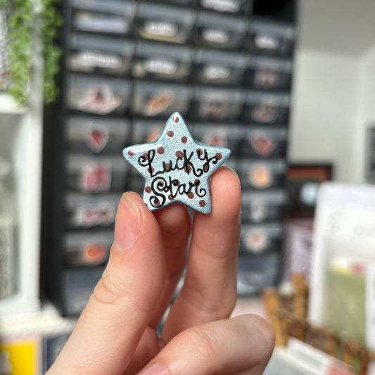 ‘lucky star’ clay pin (blue)